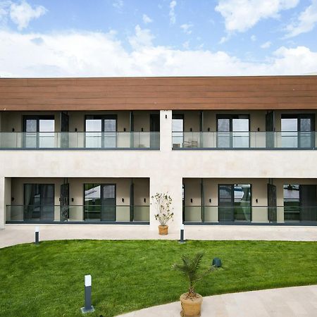 Belinda Hotel Mamaia Adults Only Exterior foto