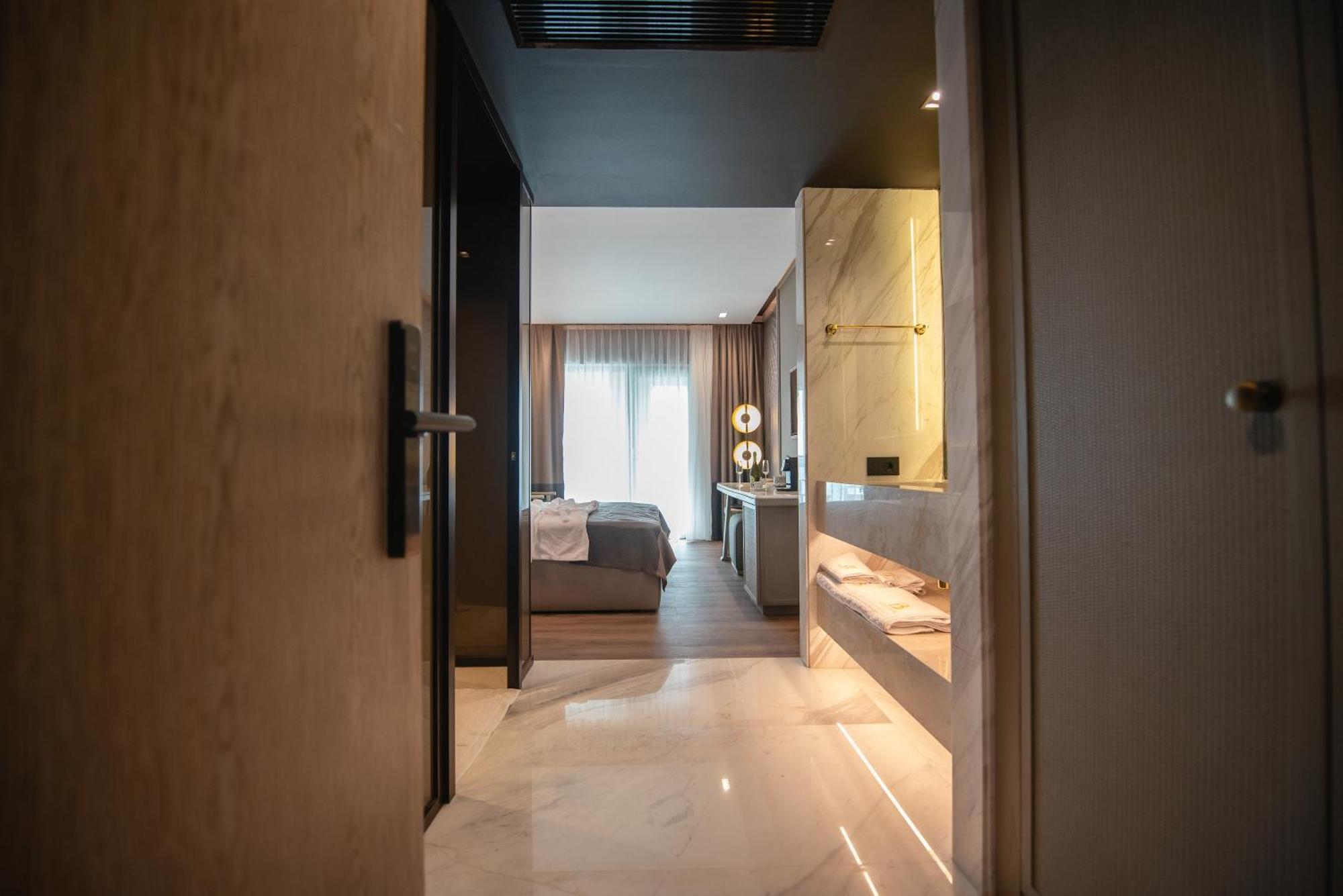 Belinda Hotel Mamaia Adults Only Exterior foto