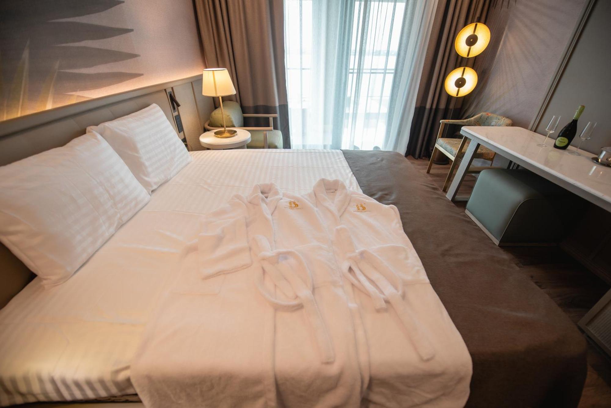 Belinda Hotel Mamaia Adults Only Exterior foto