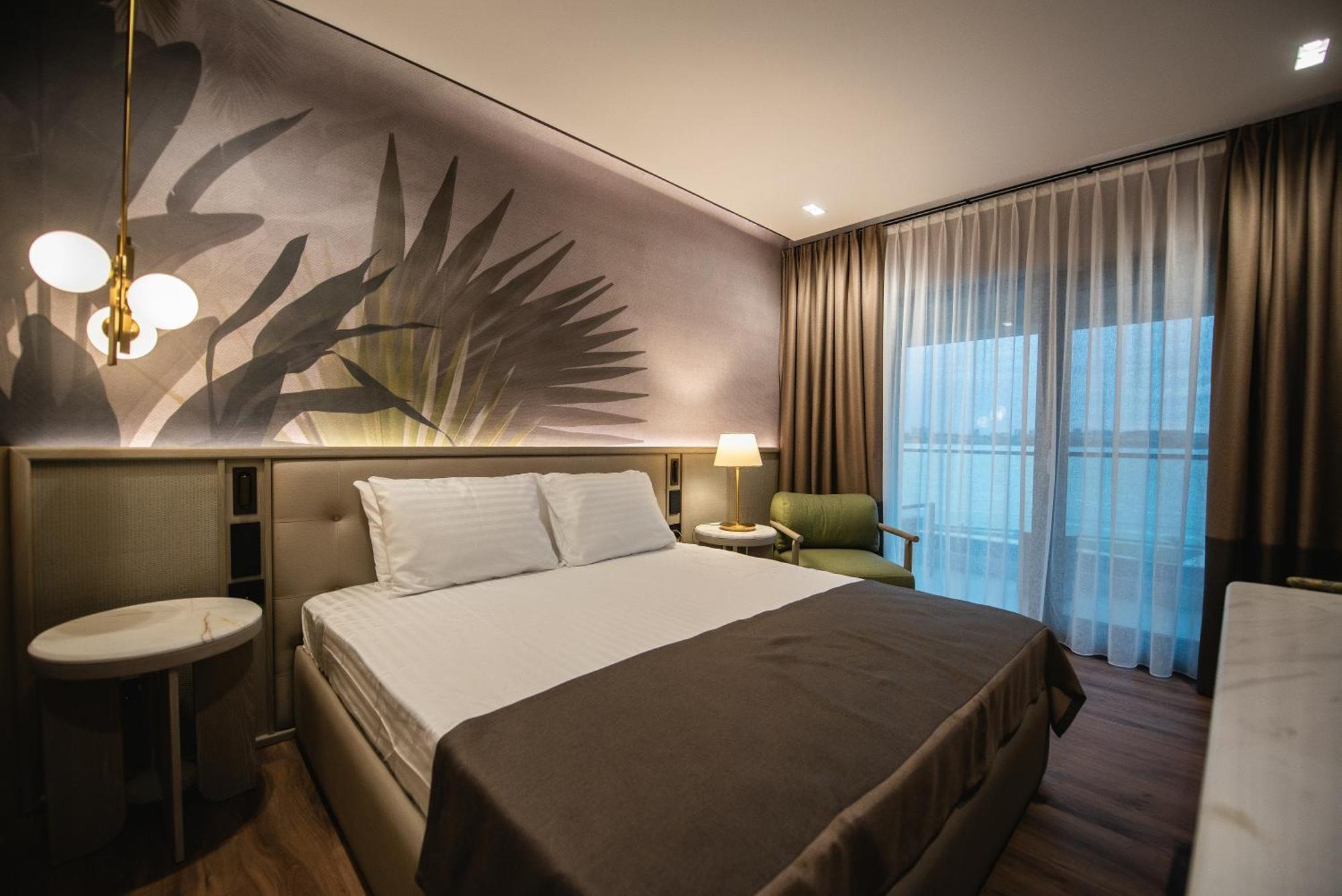 Belinda Hotel Mamaia Adults Only Exterior foto